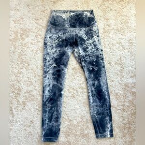 Lululemon tie dye 25” Wunder Under